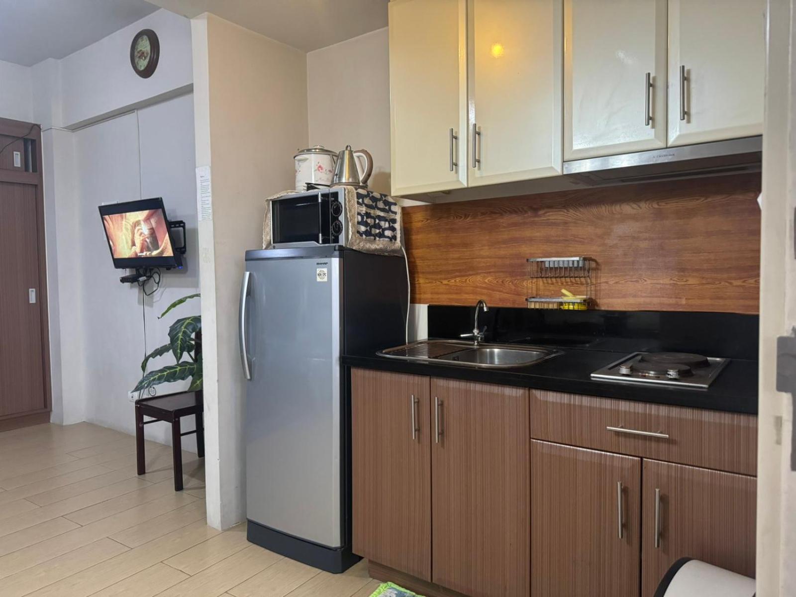 Henry'S Newport Condotel Pasay Exteriör bild