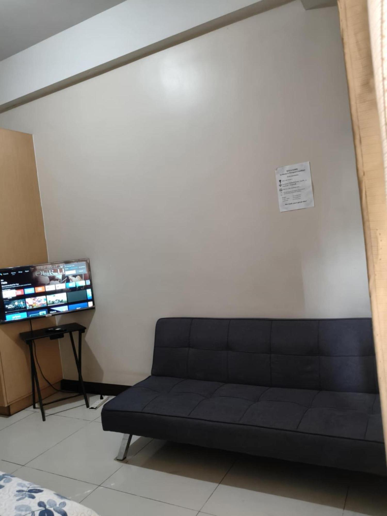 Henry'S Newport Condotel Pasay Exteriör bild